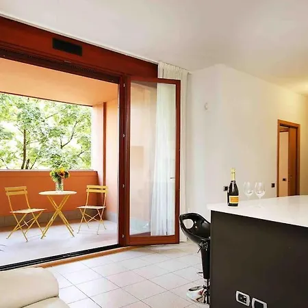 Lägenhet Bellissimo Bilocale Con Terrazzo Milano