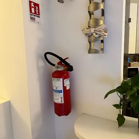 Bellissimo Bilocale Con Terrazzo Apartament Mediolan